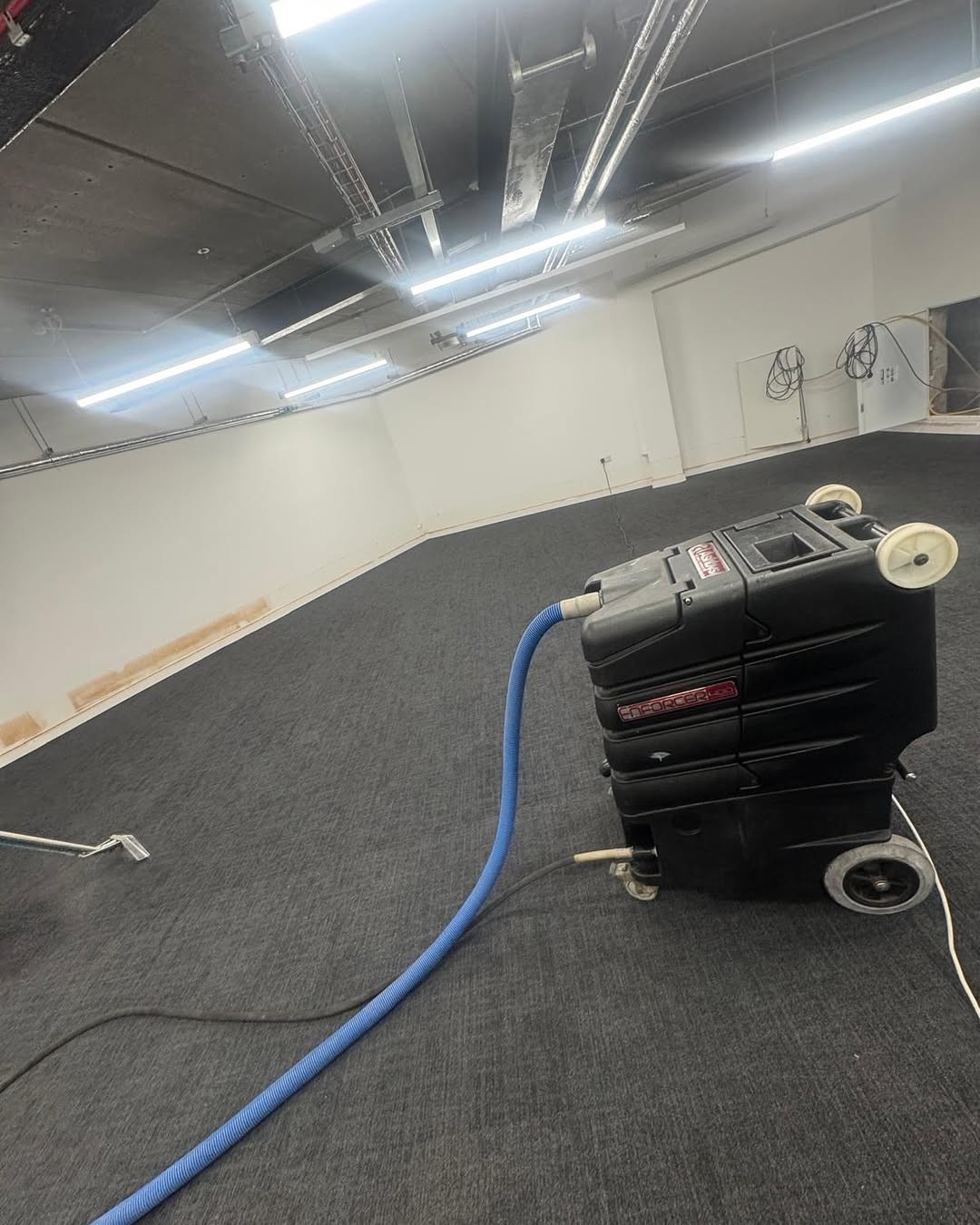 Office carpet cleaning after service