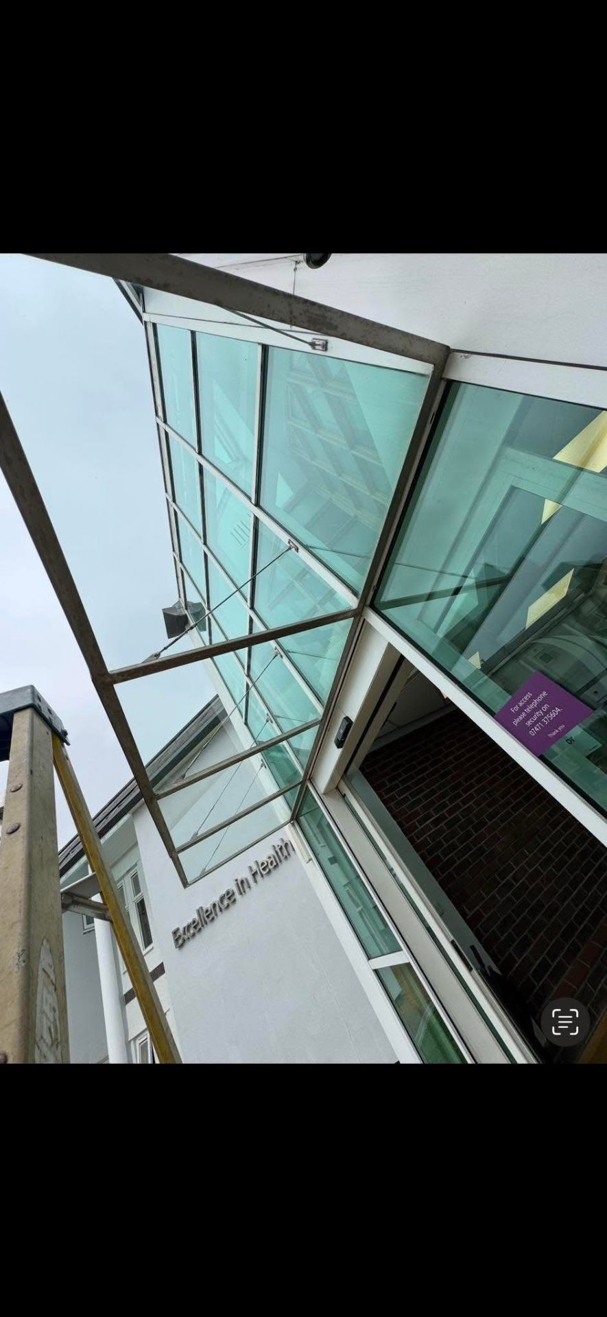 Commercial window cleaning