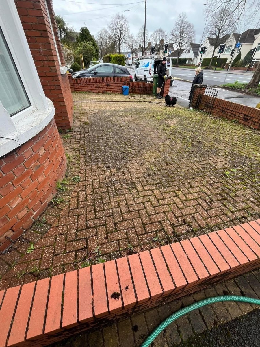 “Professional window cleaning service in Newport South Wales | {{product_title}} | {{store_name}}”