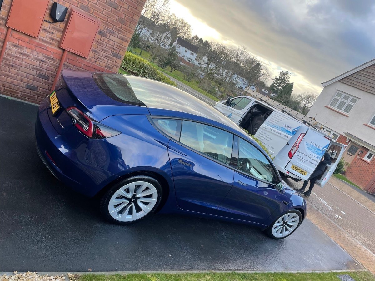 “Professional window cleaning service in Newport South Wales | {{product_title}} | {{store_name}}”